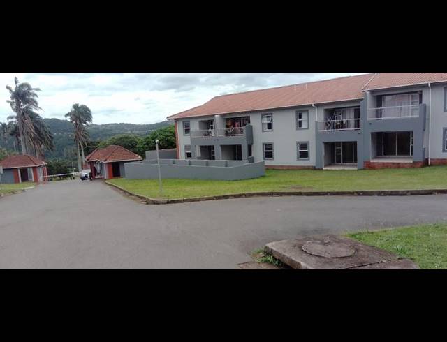 2 BEDROOM PROPERTY TO RENT IN ILLOVO BEACH